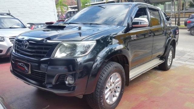 Toyota Hilux SRV D4-D 4x4 3.0 TDi Diesel Automática