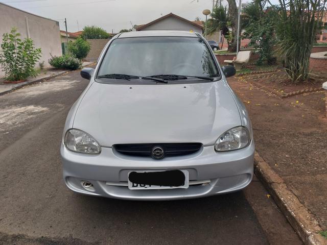 Carro Corsa Classic 2004