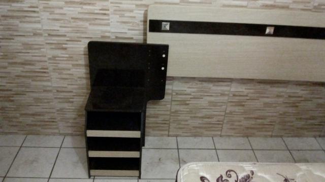 Cabeceira com criado mudo - Foto 3