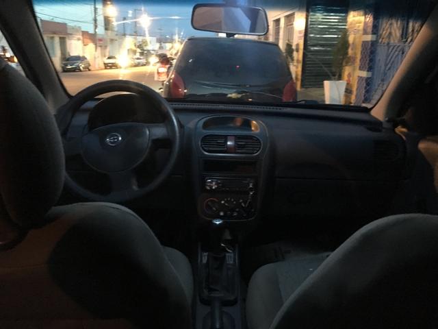 Vendo Corsa sedan MAXX 1.8 ano 2006/2006 flex - Foto 5