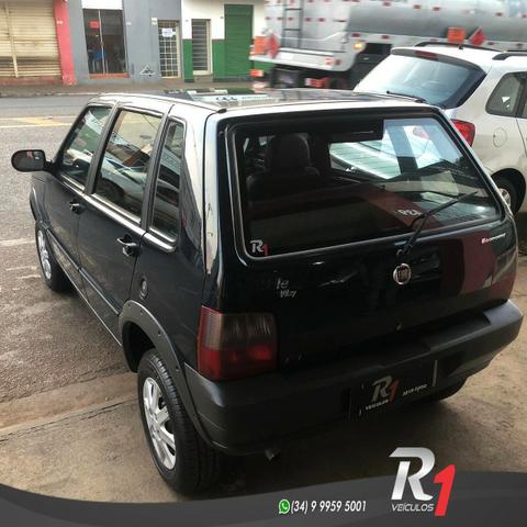 Fiat Uno Mille Celeb. Way Econ. 1.0 Manual Flex 2013 - Foto 3
