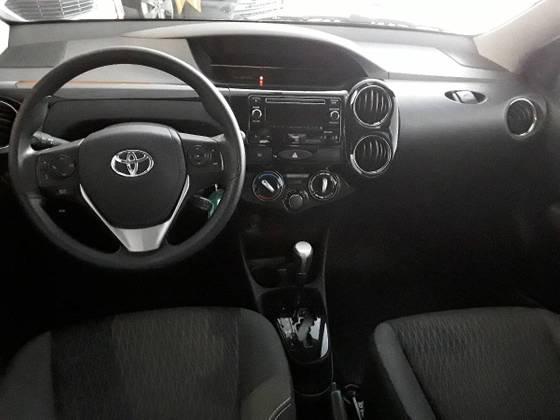 ETIOS 2019/2020 1.5 X PLUS SEDAN 16V FLEX 4P AUTOMÁTICO - Foto 4