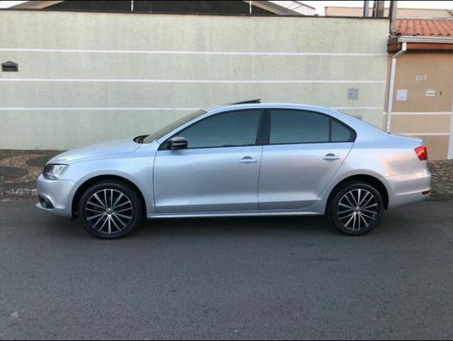 Jetta 2.0 flex Automático com Teto Solar - Foto 12