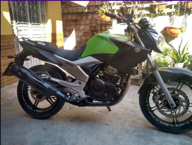 FAZER YS 250 2014  BLUEFLEX VERDE