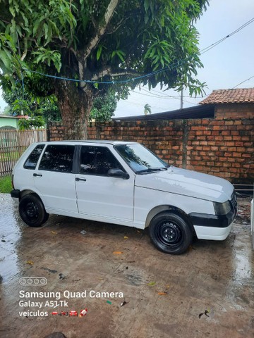 FIAT UNO TOP $ 8500  FAÇO ROLO