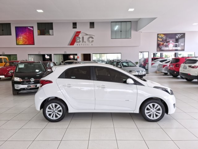 HYUNDAI HB20 2019 1.6 COMFORT PLUS 16V FLEX 4P MANUAL