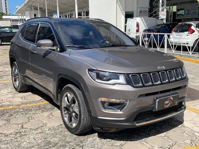 JEEP COMPASS LIMITED 2018 KM BAIXA! REVISADO / GARANTIA DE FÁBRICA / ACEITO TROCAS!