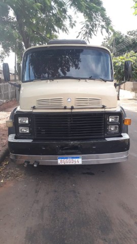 CAMINHÃO