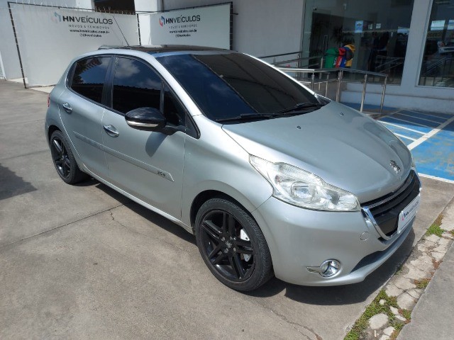 PEUGEOT 208 ALLURE 1.5 2014 AGUINALDO *