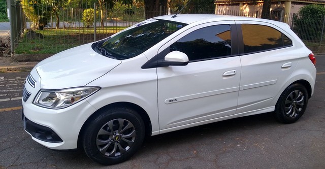 ONIX LT 2014 GNV
