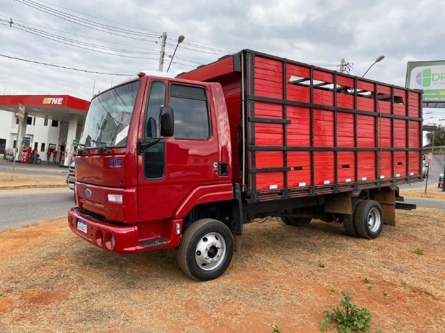 FORD CARGO 815 ANO 2003