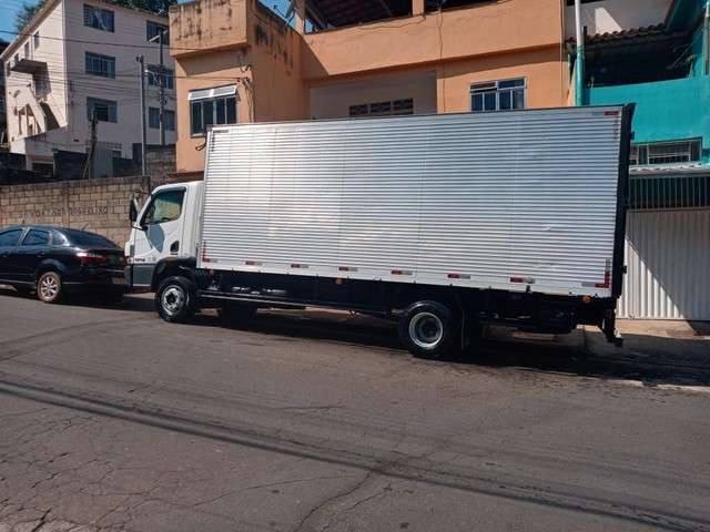 VENDO CAMINHÃO MERCEDES BENS ACCELLO