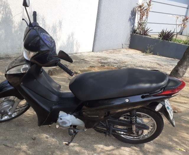 VENDO MOTO BIZ 125