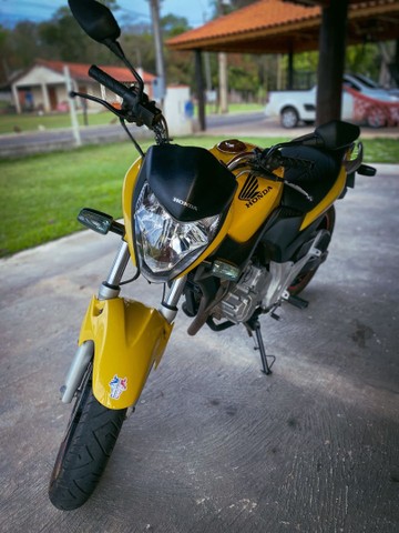 MOTO HONDA CB 300R