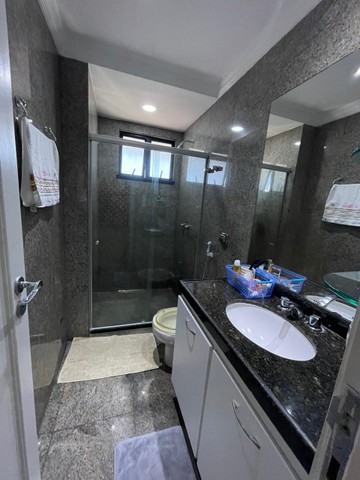 Apartamento para venda possui 237 metros quadrados com 5 quartos em Meireles - Fortaleza - - Foto 17