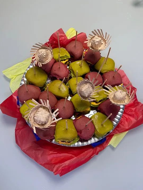 Contrate mini hambúrgueres para sua festa  - Foto 4