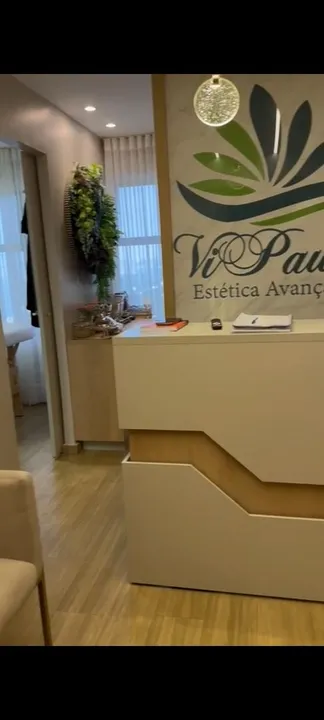 Estética montada e bem equipada.