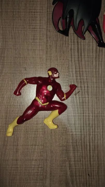 Coleção de Figuras de Ação DC - Foto 3