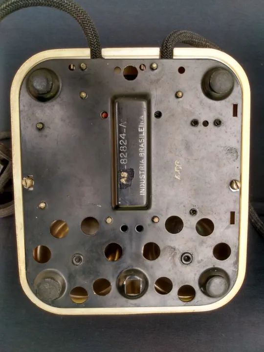 Telefone Standard Electric Antigo de Baquelite Branco - Foto 4