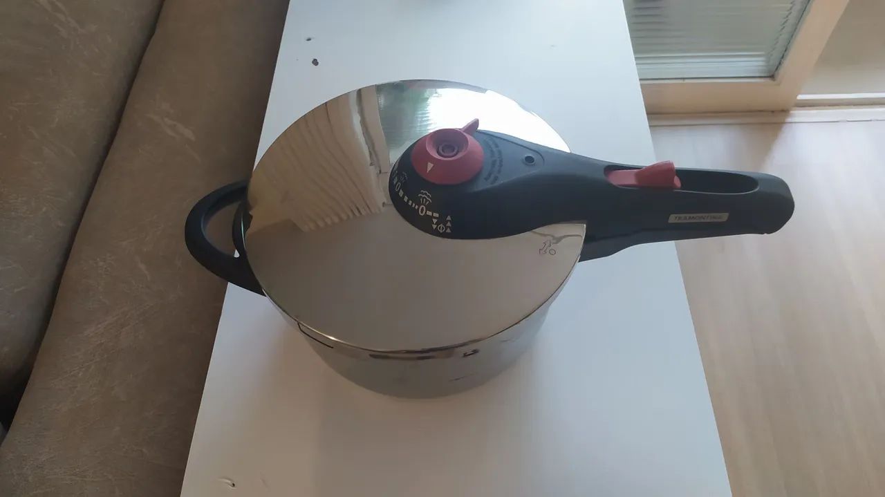 Panela de Pressão Tramontina 4,5 Litros - Foto 2