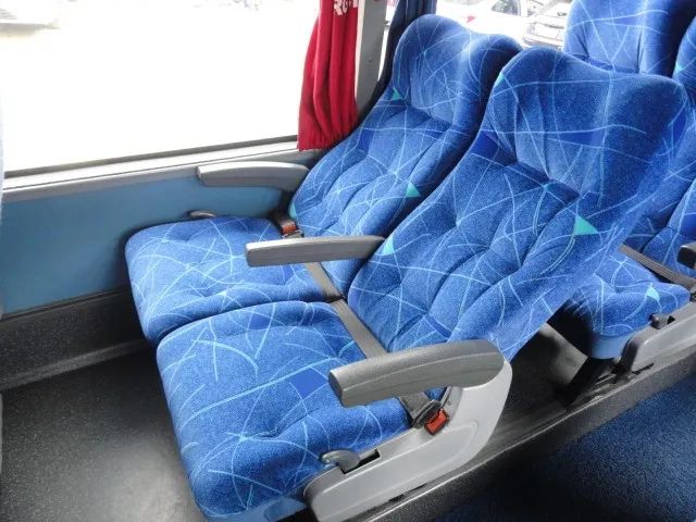 Micro Ônibus Rodoviário - Ano 09/09 - M. Benz 915 - Ar de Teto - 25 Lugares. - Foto 10