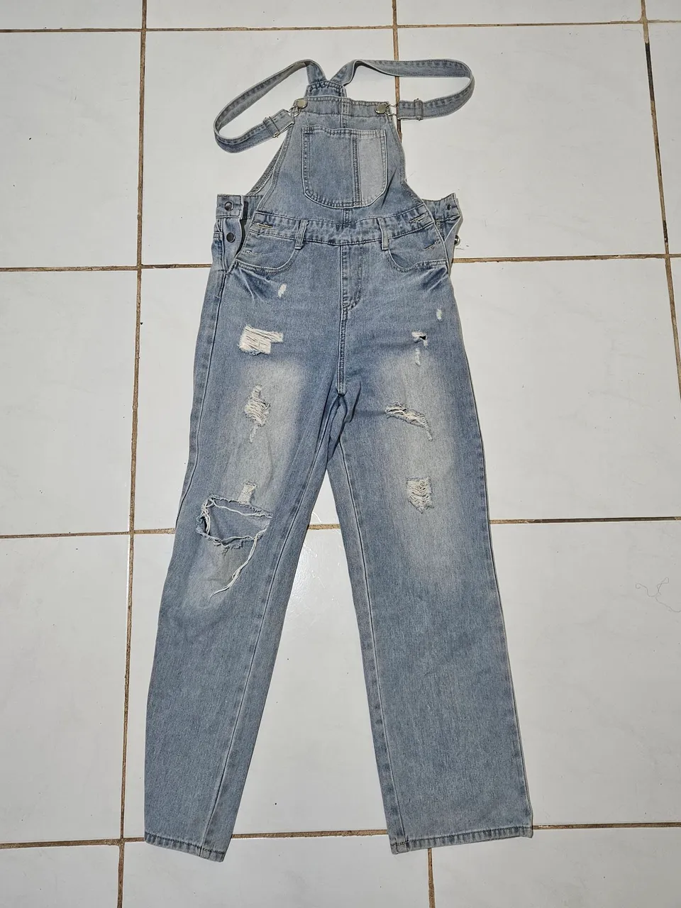 Macacão Jeans Destroyed