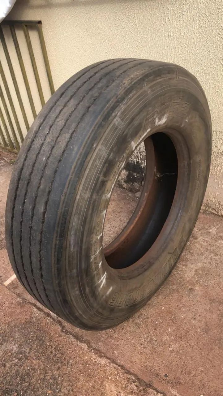 Pneu para caminhão Strada e Bridgestone 295 - Foto 4