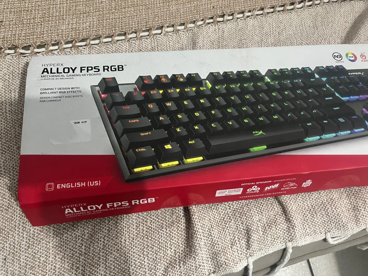 Teclado Gamer HyperX Alloy FPS RGB
