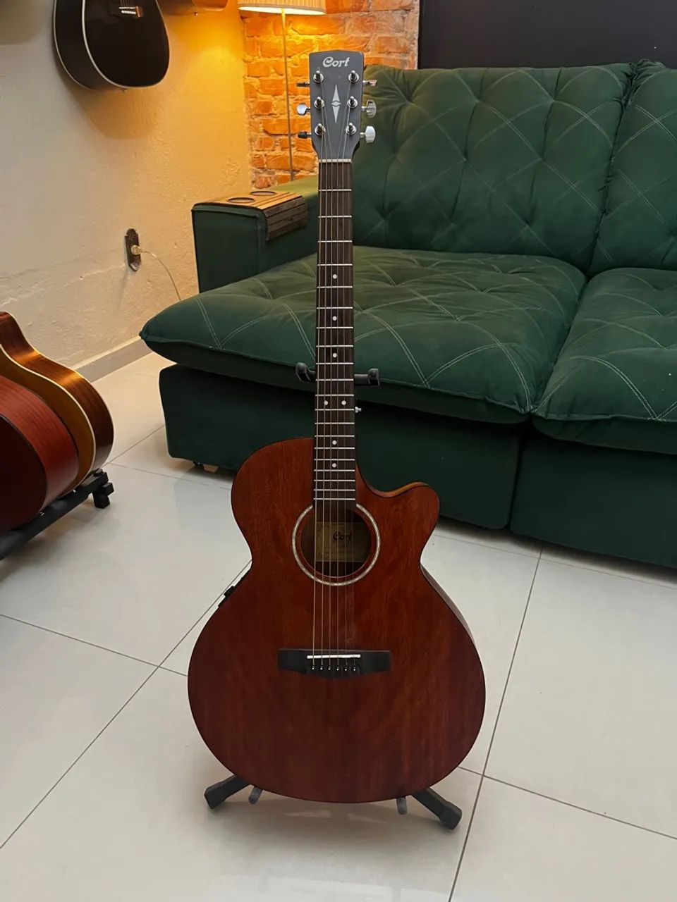 Violão Cort