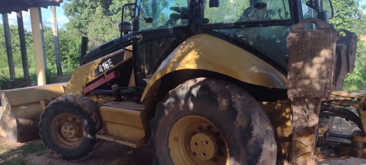 Retroescavadeira Caterpillar 416E - Foto 3