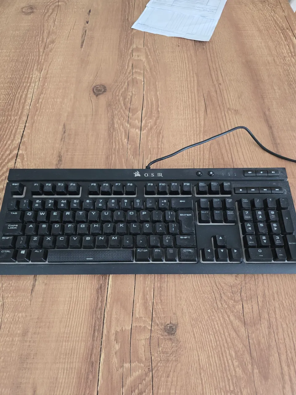 Teclado Corsair mecânico K68 RGB
