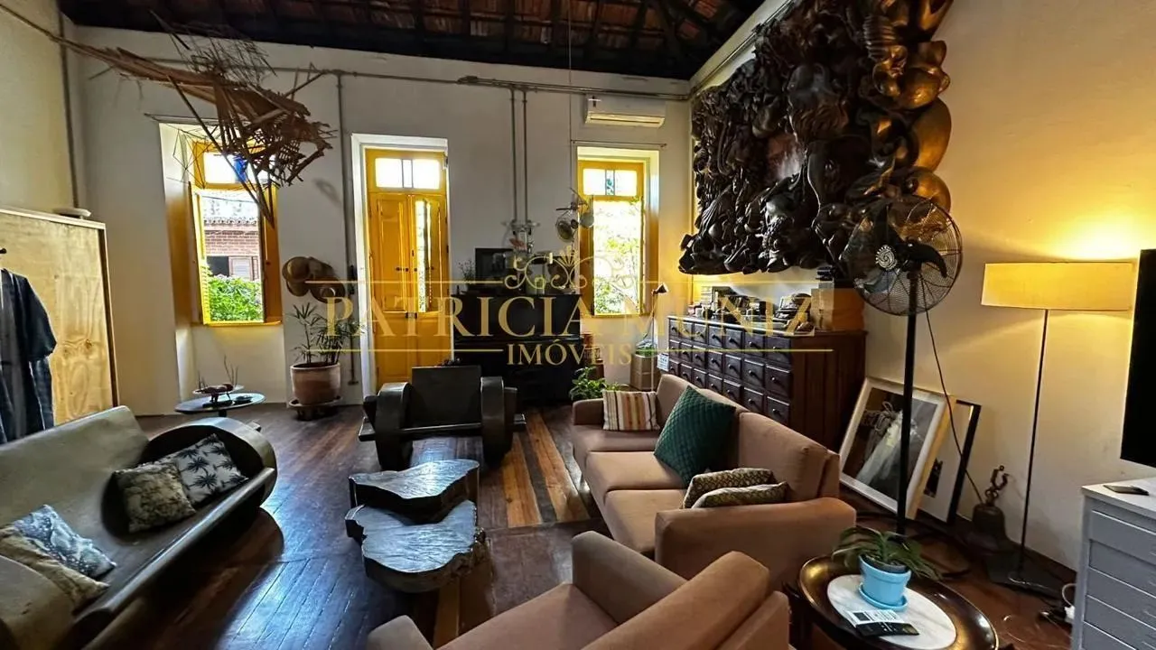 Casa para Venda em Rio de Janeiro, Catete, 2 dormitórios, 3 banheiros, 1 vaga