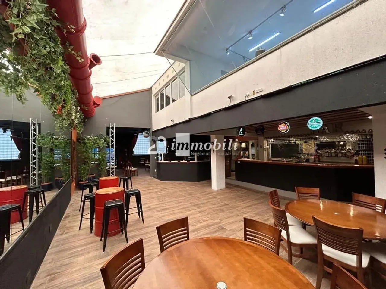 Sala para alugar em Cotia, Jardim Lambreta, com 243.4 m², Edifício The Wave