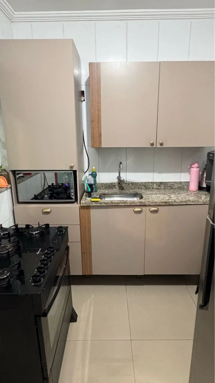 Armários de Cozinha, não acompanha pia