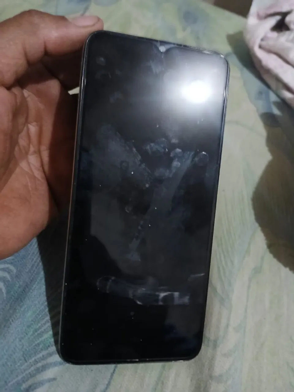 Celular semi-novo Motorola E3