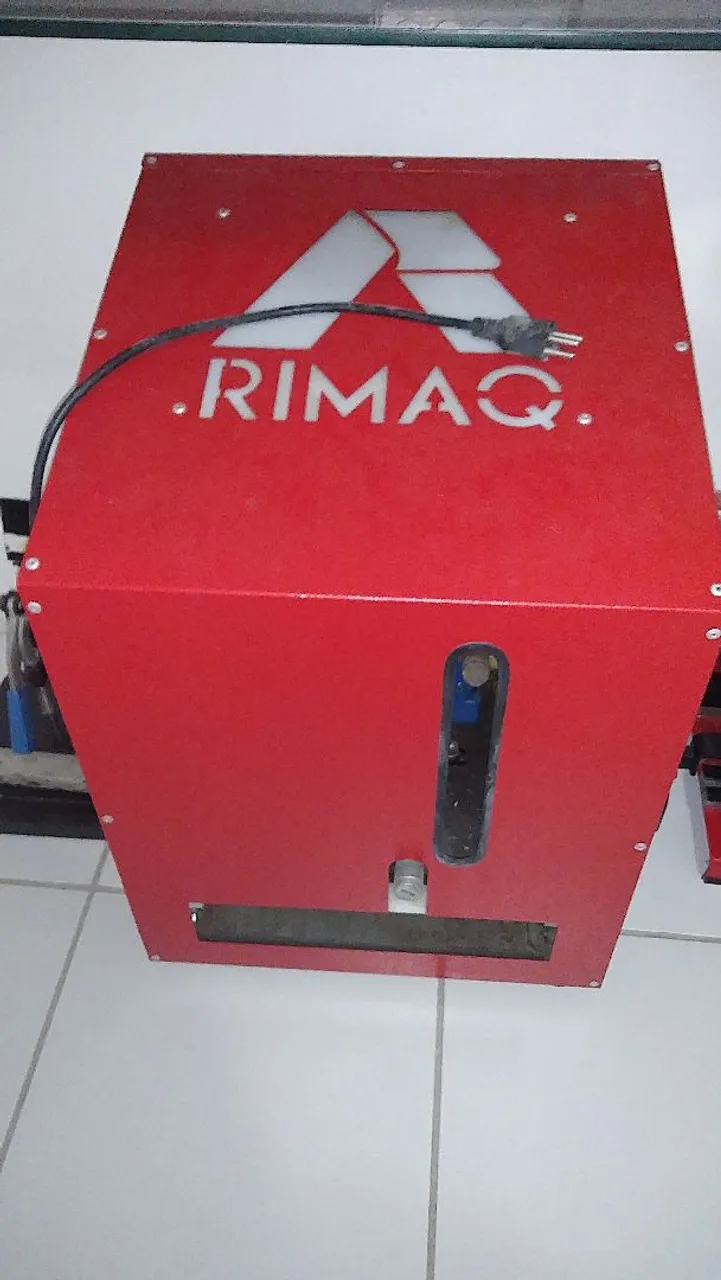 Máquina de chinelos manual bivolt com 20 tiras e kit de facas do n33 ao n41