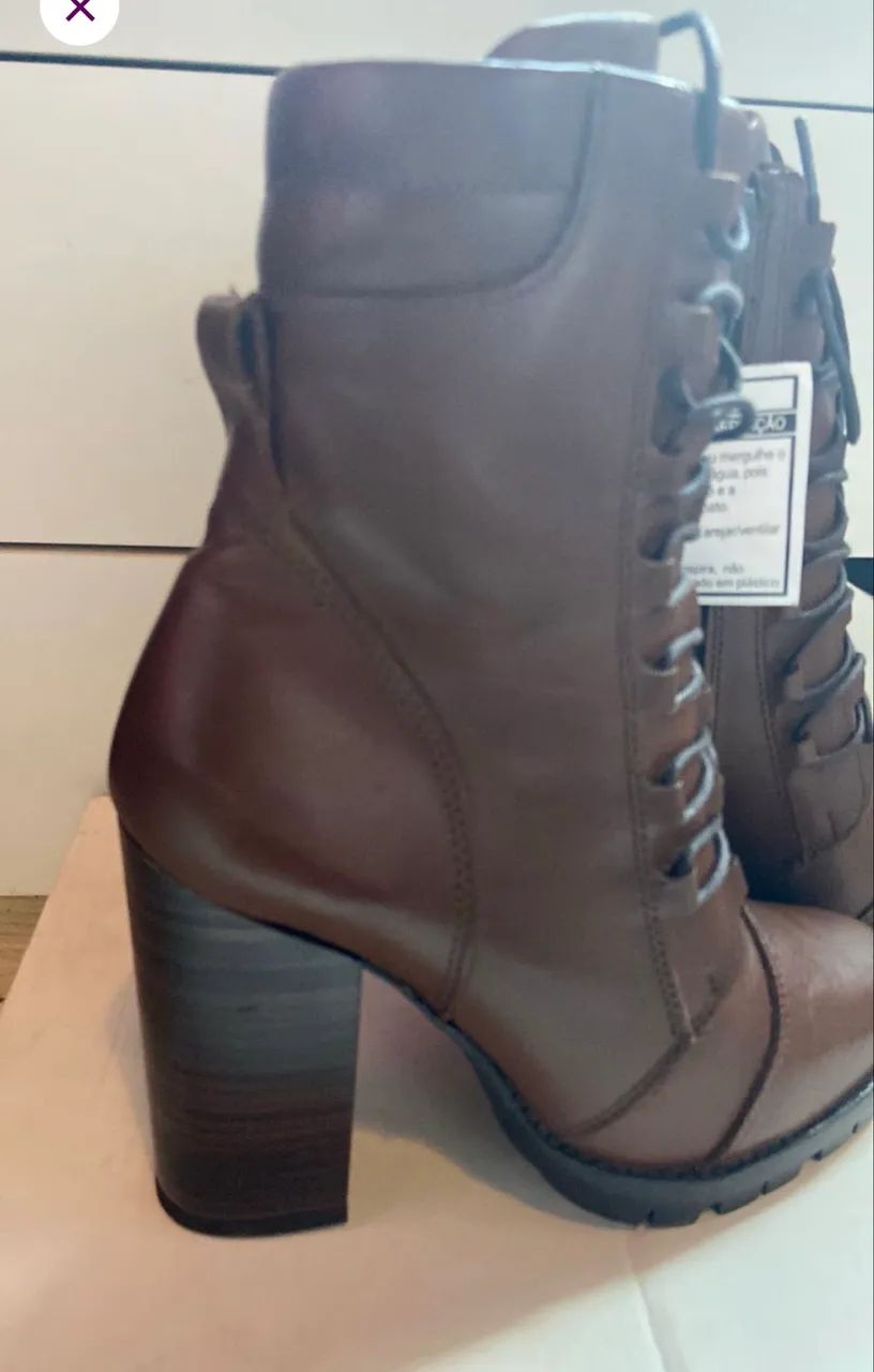 Bota couro legítimo 
