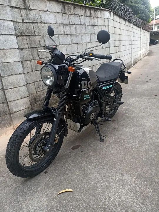 Royal Enfield Scram 411.