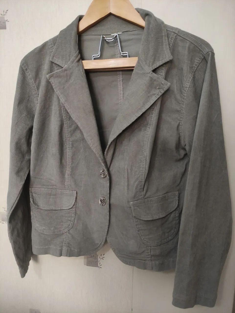 Blazer de Veludo Cotelê Cinza Elegante