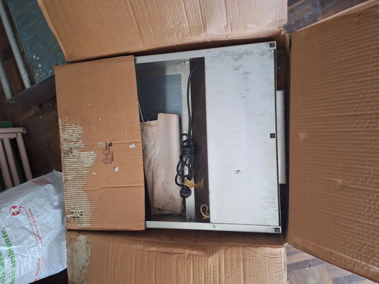 Maquina em aço inox para embalar 220v NOVA  - Foto 2