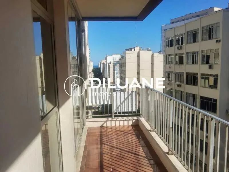 Apartamento - / Residencial / Copacabana