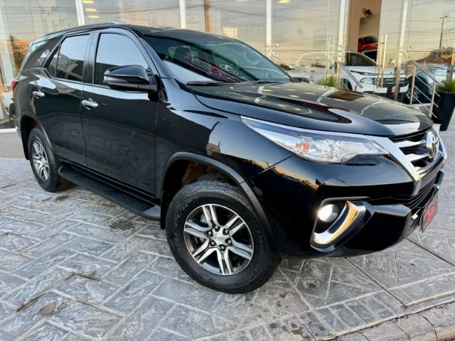SW4 SRV 2.7 7 lugares 2019