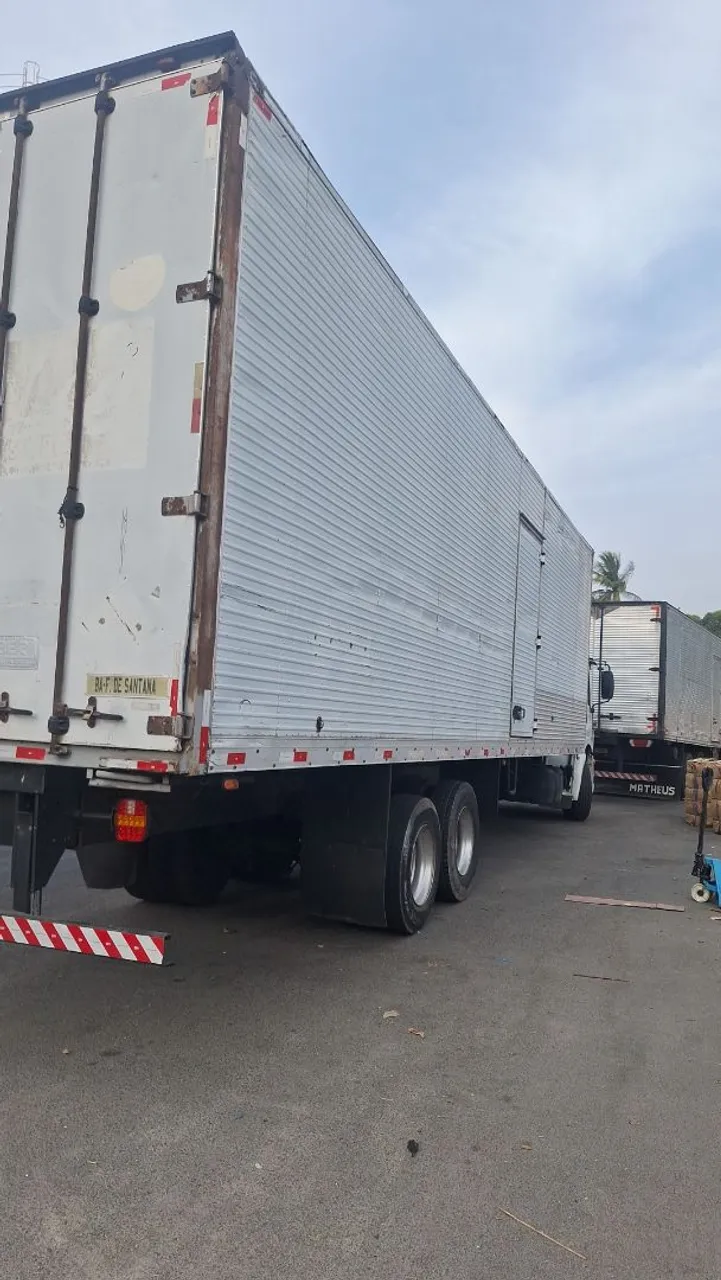Bau pra truck ou bitruck 32000,00