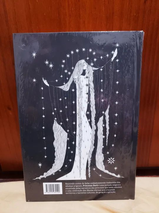 Livro ?Princesas Dark - Darkside - Foto 2