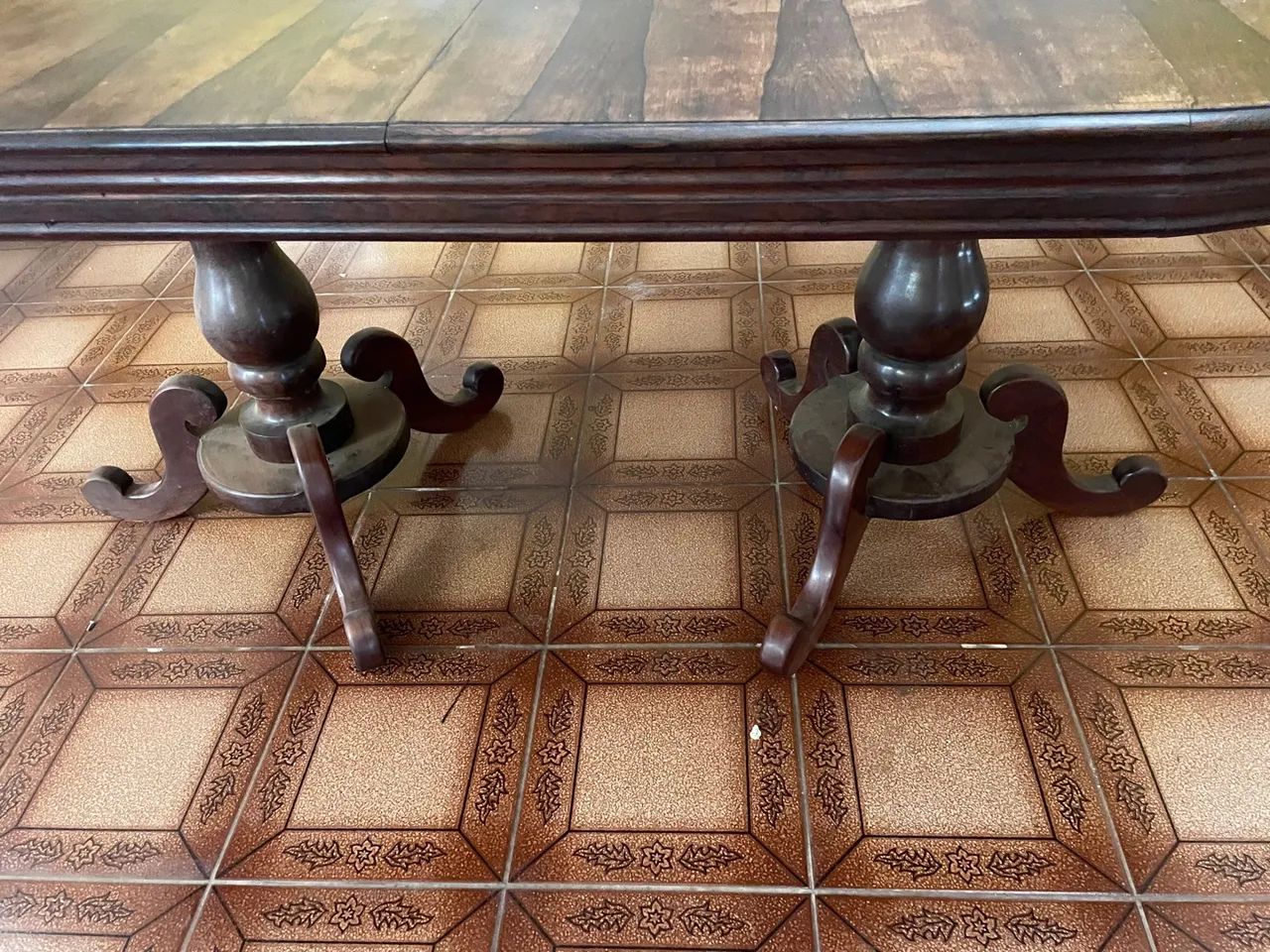 Mesa de Jantar em jacarandá c/ 06 cadeiras em vime  - Foto 4