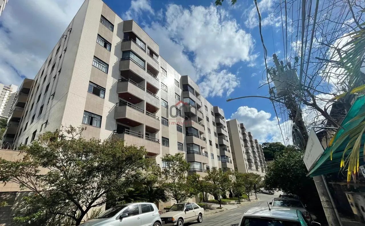 Granbery, elevador, 3 quartos, suíte, varanda, 2 vagas de garagem.