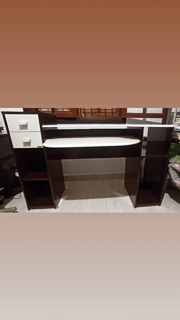 Mesa de Computador / Escritório