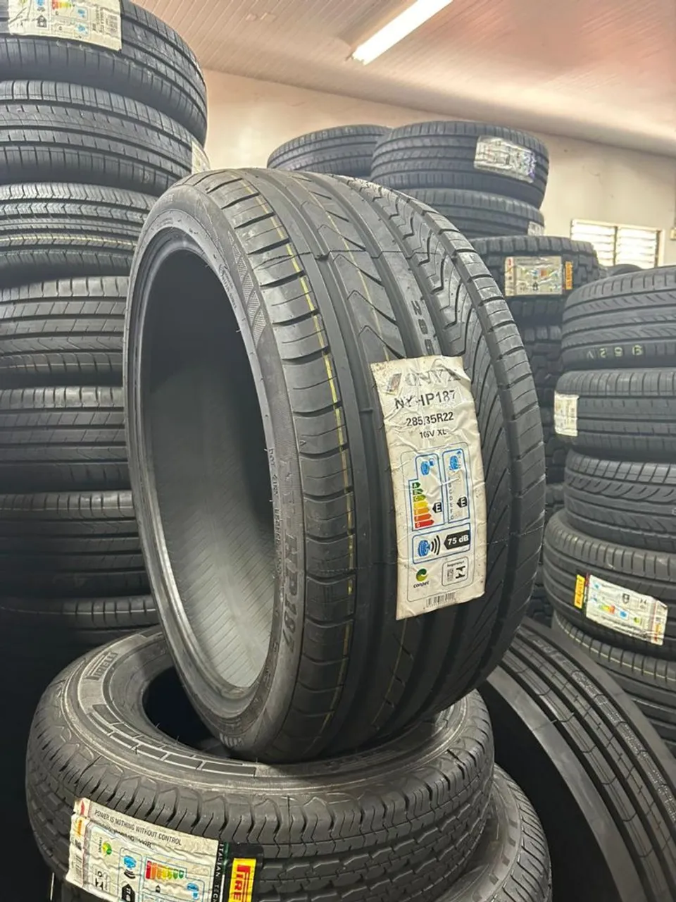 Promoção Pneu 285/35-22 106V XL Onyx Novo( ACEITO CREDISHOP)