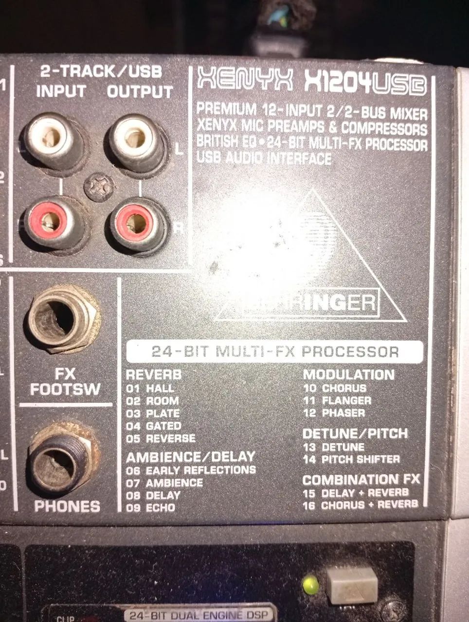Mesa de Som Behringer Xenyx X1204USB - Foto 4