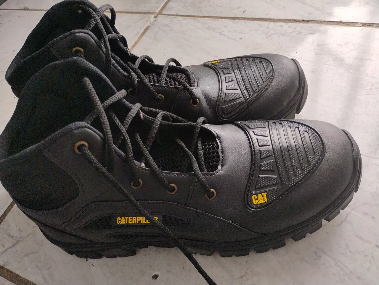 Bota Caterpillar Segurança Couro Preta